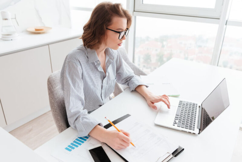 экономист, бухгалтер, финансы, экономика