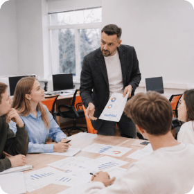 Профильные дисциплины ведут преподаватели-практики 